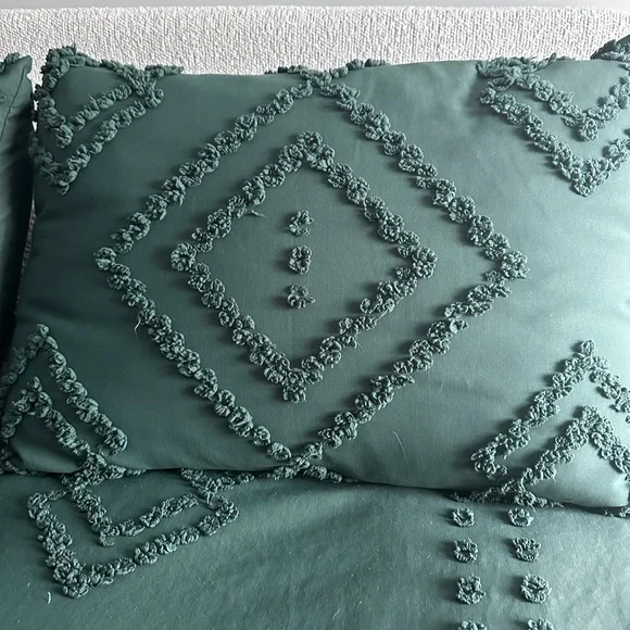 Forest green queen size tufted duvet cover and sham set - Picture 5 of 9